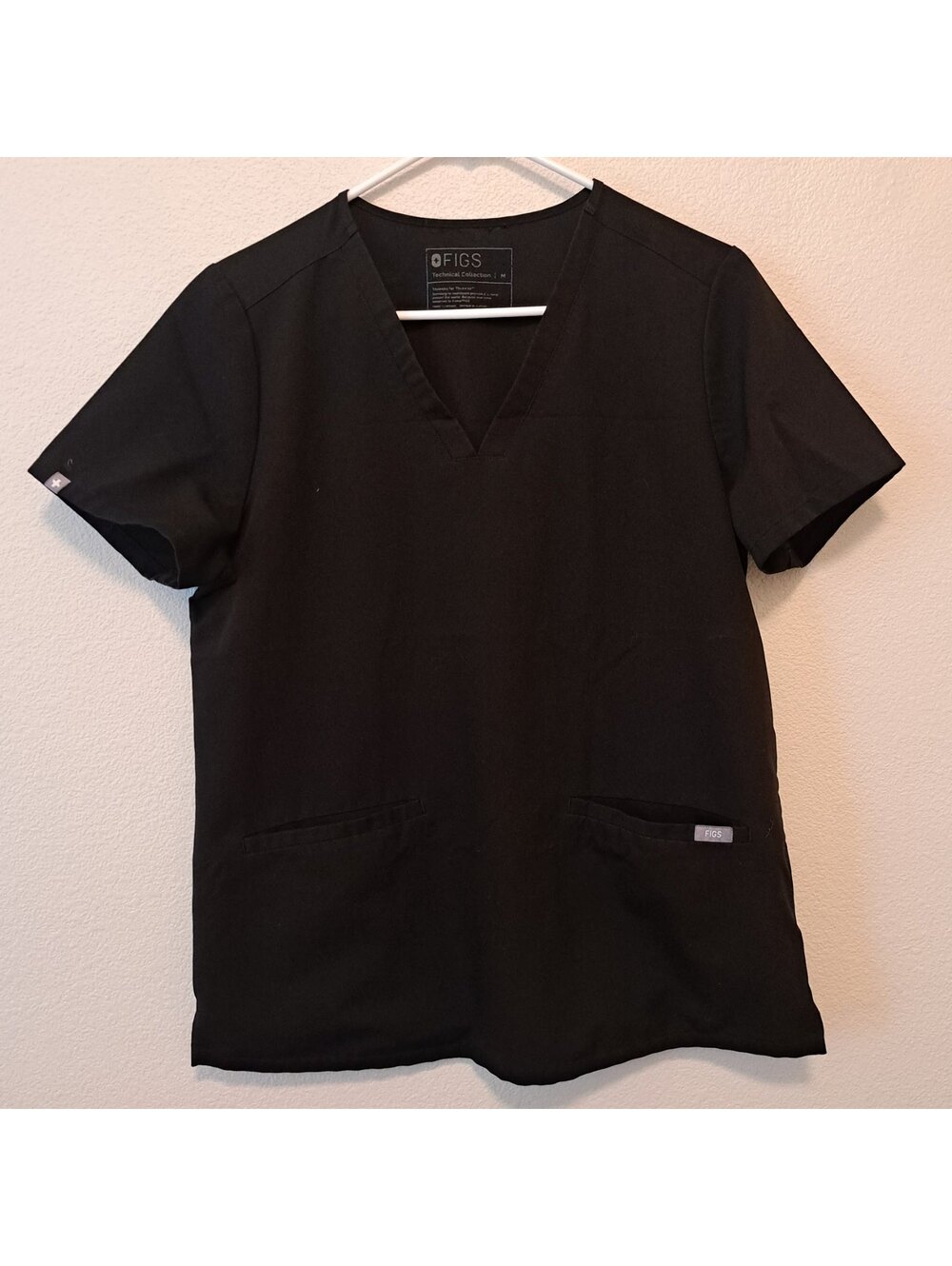 FIGS Black Technical Collection Medical Scrub Top Women's Size M Comfortable